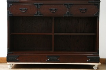 中古　美品　国産　シックな佇まいが魅力的なアンティーク調の水屋箪笥　(R-078581)