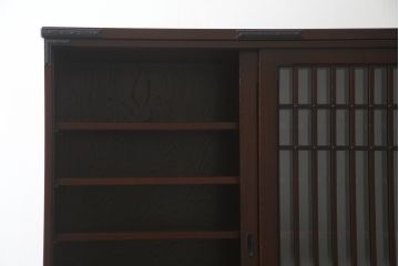 中古　美品　国産　シックな佇まいが魅力的なアンティーク調の水屋箪笥(食器棚、キャビネット、茶箪笥、収納棚、戸棚)(R-078581)