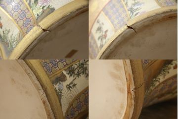 薩摩焼　大京都日文林本寶山　高さ98cm　龍・獅子・鶴・美人画・鳳凰・花鳥図　緻密で絢爛豪華な金襴手特大花瓶・花台セット(花器、花入、花生、飾壷、壺、飾り台、金彩)(R-078582)