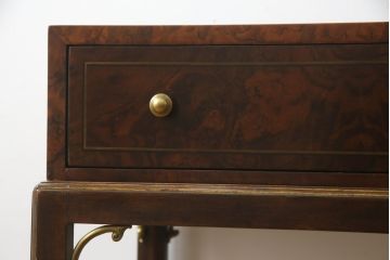 中古　美品　イギリス高級家具　THEODORE ALEXANDER(セオドア・アレキサンダー)　クラシカルで上品な佇まいが魅力的な引き出し付きサイドテーブル(コンソールテーブル、エンドテーブル、ナイトテーブル、英国)(定価約30万円)(R-078583)