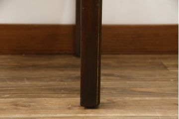 中古　美品　イギリス高級家具　THEODORE ALEXANDER(セオドア・アレキサンダー)　クラシカルで上品な佇まいが魅力的な引き出し付きサイドテーブル(コンソールテーブル、エンドテーブル、ナイトテーブル、英国)(定価約30万円)(R-078583)