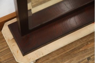 中古　美品　国産　民芸家具　落ち着いた色味が魅力的な漆塗りの卓上ミラー(置き鏡、スタンドミラー)(R-078584)