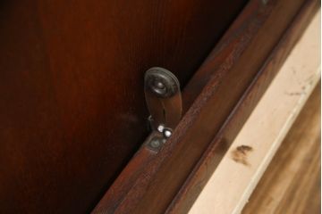 中古　美品　国産　民芸家具　落ち着いた色味が魅力的な漆塗りの卓上ミラー(置き鏡、スタンドミラー)(R-078584)