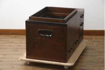 和製アンティーク　特大!!　上品な佇まいが和の雰囲気を引き立てる江戸前長火鉢(囲炉裏、木製火鉢)(R-078585)