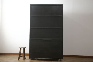 アジアンビンテージ　高級品　韓国民芸家具　圧巻の螺鈿(ラデン)細工がインパクト抜群のワードローブ(洋服タンス、収納棚、ヴィンテージ)(R-078588)