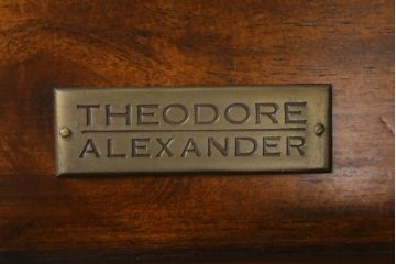 中古　美品!!　THEODORE ALEXANDER(セオドア・アレキサンダー)　シノワズリ様式　優雅な装飾が美しいチェスト(サイドチェスト、引き出し、英国)(R-078615)