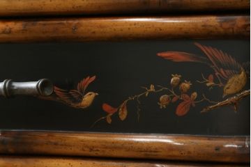 中古　美品!!　THEODORE ALEXANDER(セオドア・アレキサンダー)　シノワズリ様式　優雅な装飾が美しいチェスト(サイドチェスト、引き出し、英国)(R-078616)