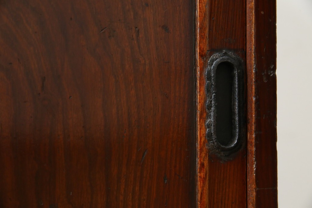 和製アンティーク　前面(欅材)　深みのある色合いが魅力的な米沢帳場箪笥　(R-078617)