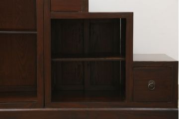 中古　美品　和の空間作りにおすすめの両面使いできる4分割階段箪笥(和箪笥、和タンス、収納箪笥)(R-078618)