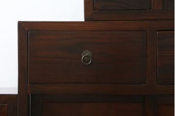 中古　美品　和の空間作りにおすすめの両面使いできる4分割階段箪笥(和箪笥、和タンス、収納箪笥)(R-078618)