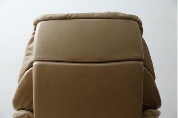 中古　EKORNES(エコーネス)　本革　オットマン付き　ロングセラー!!一番人気のストレスレス レノ クラシック(S)(レザー、アームチェア、リクライニングチェア、椅子、一人掛けソファ、1Pソファ)(定価約40万円)(R-078619)