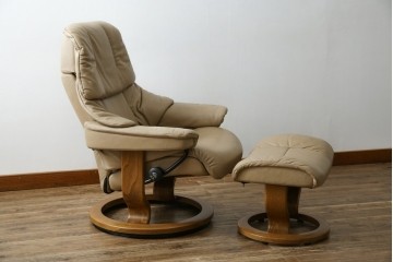 中古　EKORNES(エコーネス)　本革　オットマン付き　ロングセラー!!一番人気のストレスレス レノ クラシック(S)(レザー、アームチェア、リクライニングチェア、椅子、一人掛けソファ、1Pソファ)(定価約40万円)(R-078619)