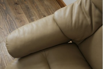 中古　EKORNES(エコーネス)　本革　オットマン付き　ロングセラー!!一番人気のストレスレス レノ クラシック(S)(レザー、アームチェア、リクライニングチェア、椅子、一人掛けソファ、1Pソファ)(定価約40万円)(R-078619)