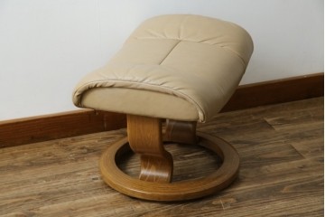 中古　EKORNES(エコーネス)　本革　オットマン付き　ロングセラー!!一番人気のストレスレス レノ クラシック(S)(レザー、アームチェア、リクライニングチェア、椅子、一人掛けソファ、1Pソファ)(定価約40万円)(R-078619)