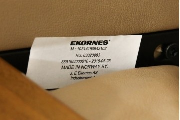 中古　EKORNES(エコーネス)　本革　オットマン付き　ロングセラー!!一番人気のストレスレス レノ クラシック(S)(レザー、アームチェア、リクライニングチェア、椅子、一人掛けソファ、1Pソファ)(定価約40万円)(R-078619)