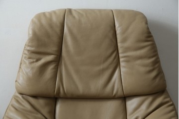 中古　EKORNES(エコーネス)　本革　オットマン付き　ロングセラー!!一番人気のストレスレス レノ クラシック(S)(レザー、アームチェア、リクライニングチェア、椅子、一人掛けソファ、1Pソファ)(定価約40万円)(R-078619)