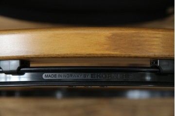 中古　EKORNES(エコーネス)　本革　オットマン付き　ロングセラー!!一番人気のストレスレス レノ クラシック(S)(レザー、アームチェア、リクライニングチェア、椅子、一人掛けソファ、1Pソファ)(定価約40万円)(R-078619)