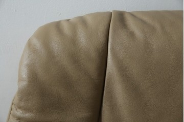 中古　EKORNES(エコーネス)　本革　オットマン付き　ロングセラー!!一番人気のストレスレス レノ クラシック(S)(レザー、アームチェア、リクライニングチェア、椅子、一人掛けソファ、1Pソファ)(定価約40万円)(R-078619)