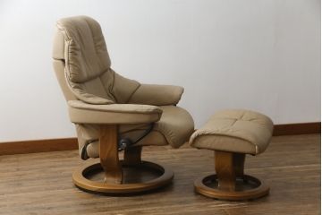 中古　EKORNES(エコーネス)　本革　オットマン付き　ロングセラー!!一番人気のストレスレス レノ クラシック(S)(レザー、アームチェア、リクライニングチェア、椅子、一人掛けソファ、1Pソファ)(定価約40万円)(R-078619)