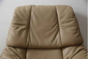 中古　EKORNES(エコーネス)　本革　オットマン付き　ロングセラー!!一番人気のストレスレス レノ クラシック(S)(レザー、アームチェア、リクライニングチェア、椅子、一人掛けソファ、1Pソファ)(定価約40万円)(R-078619)