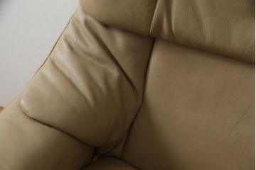 中古　EKORNES(エコーネス)　本革　オットマン付き　ロングセラー!!一番人気のストレスレス レノ クラシック(S)(レザー、アームチェア、リクライニングチェア、椅子、一人掛けソファ、1Pソファ)(定価約40万円)(R-078619)