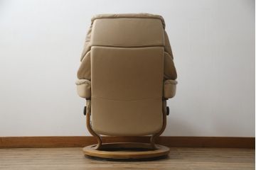 中古　EKORNES(エコーネス)　本革　オットマン付き　ロングセラー!!一番人気のストレスレス レノ クラシック(S)(レザー、アームチェア、リクライニングチェア、椅子、一人掛けソファ、1Pソファ)(定価約40万円)(R-078619)