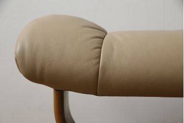 中古　EKORNES(エコーネス)　本革　オットマン付き　ロングセラー!!一番人気のストレスレス レノ クラシック(S)(レザー、アームチェア、リクライニングチェア、椅子、一人掛けソファ、1Pソファ)(定価約40万円)(R-078619)
