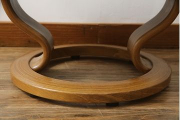 中古　EKORNES(エコーネス)　本革　オットマン付き　ロングセラー!!一番人気のストレスレス レノ クラシック(S)(レザー、アームチェア、リクライニングチェア、椅子、一人掛けソファ、1Pソファ)(定価約40万円)(R-078619)