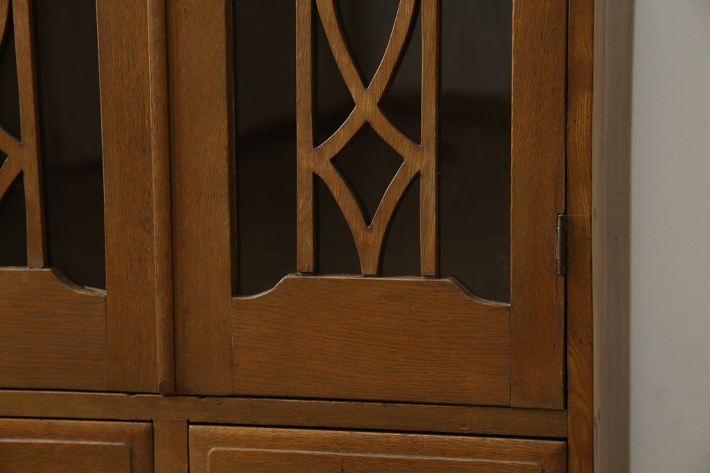 和製アンティーク　栓材　扉のデザインがお洒落な本箱　(R-078621)