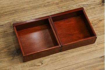 和製ビンテージ　花梨(カリン)材　螺鈿(ラデン)　象嵌入り　上品な佇まいで和の雰囲気を引き立てる小振りな茶棚(収納棚、戸棚、違い棚、ヴィンテージ)(R-078622)