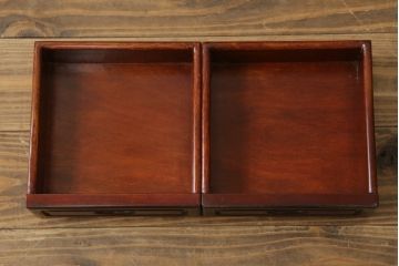 和製ビンテージ　花梨(カリン)材　螺鈿(ラデン)　象嵌入り　上品な佇まいで和の雰囲気を引き立てる小振りな茶棚(収納棚、戸棚、違い棚、ヴィンテージ)(R-078622)