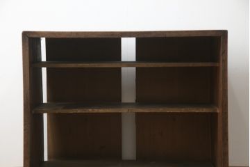 和製アンティーク　三方欅(ケヤキ)材　上杢!!　落ち着いた風合いの小ぶりな収納棚(ローボード、戸棚、テレビ台、テレビボード)(R-078628)
