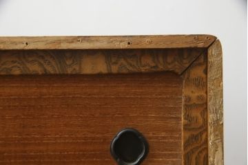 和製アンティーク　指物工芸家具　総タモ材　前面玉杢　真鍮(しんちゅう)金具　品のある佇まいが空間を引き立てる小引き出し(小箪笥、チェスト、和タンス、収納箪笥、整理箪笥、小物収納、卓上収納)(R-078629)