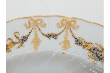 フランス　BERNARDAUD(ベルナルド)　LIMOGES(リモージュ)　マリー・テレーズ　細かな花のガーランドが装飾された優雅なプレート3枚セット(MARIE THERESE、リボン、花、フラワー、金彩、大皿、磁器、洋食器)(R-078636)