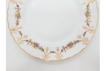 フランス　BERNARDAUD(ベルナルド)　LIMOGES(リモージュ)　マリー・テレーズ　細かな花のガーランドが装飾された優雅なプレート3枚セット(MARIE THERESE、リボン、花、フラワー、金彩、大皿、磁器、洋食器)(R-078636)