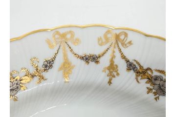 フランス　BERNARDAUD(ベルナルド)　LIMOGES(リモージュ)　マリー・テレーズ　細かな花のガーランドが装飾された優雅なプレート3枚セット(MARIE THERESE、リボン、花、フラワー、金彩、中皿、大皿、磁器、洋食器)(R-078637)