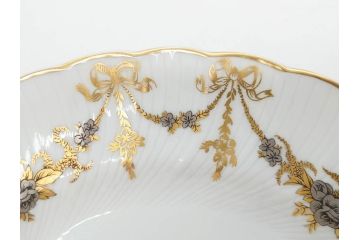 フランス　BERNARDAUD(ベルナルド)　LIMOGES(リモージュ)　マリー・テレーズ　細かな花のガーランドが装飾された優雅なプレート4枚セット(MARIE THERESE、リボン、花、フラワー、金彩、中皿、磁器、洋食器)(R-078638)