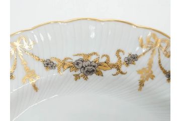 フランス　BERNARDAUD(ベルナルド)　LIMOGES(リモージュ)　マリー・テレーズ　細かな花のガーランドが装飾された優雅なプレート4枚セット(MARIE THERESE、リボン、花、フラワー、金彩、中皿、磁器、洋食器)(R-078638)