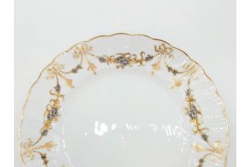 フランス　BERNARDAUD(ベルナルド)　LIMOGES(リモージュ)　マリー・テレーズ　細かな花のガーランドが装飾された優雅なプレート4枚セット(MARIE THERESE、リボン、花、フラワー、金彩、中皿、磁器、洋食器)(R-078638)