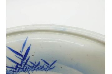 明治〜大正期　涼やかな鯉のデザインが目を引く手水鉢(深鉢、水瓶、水甕、染付、魚、笹、菊唐草、和食器)(R-078639)