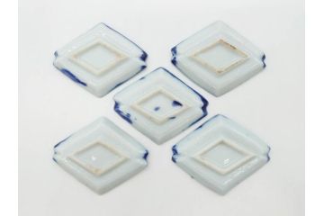 江戸〜明治期　古伊万里　雛道具　繊細に絵付けされたミニチュア和食器15点セット(染付、和食器、和皿、豆皿、変形皿、磁器、ひな祭り、ままごと、湯呑)(R-078641)