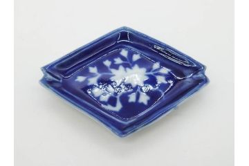 江戸〜明治期　古伊万里　雛道具　繊細に絵付けされたミニチュア和食器15点セット(染付、和食器、和皿、豆皿、変形皿、磁器、ひな祭り、ままごと、湯呑)(R-078641)