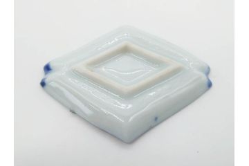 江戸〜明治期　古伊万里　雛道具　繊細に絵付けされたミニチュア和食器15点セット(染付、和食器、和皿、豆皿、変形皿、磁器、ひな祭り、ままごと、湯呑)(R-078641)
