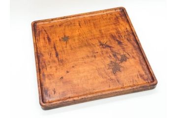 ビンテージ　大正〜昭和初期　彫刻　栃の木(トチノキ)　紅葉のワンポイントが魅力的な角盆(もみじ、ヴィンテージ、トレイ、トレー、お盆)(R-078644)
