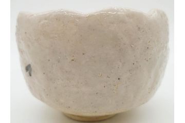 矢野景川　志野茶碗　約12cm　3.9寸　素朴で温かみを感じる抹茶碗(茶器、茶道具、茶陶、三寸九分、和食器、共箱付き)(R-078647)