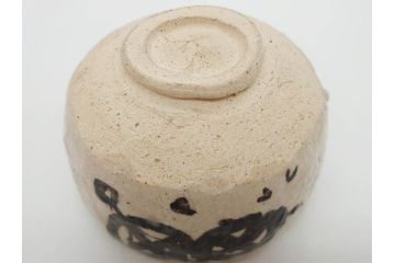 矢野景川　志野茶碗　約12cm　3.9寸　素朴で温かみを感じる抹茶碗(茶器、茶道具、茶陶、三寸九分、和食器、共箱付き)(R-078647)