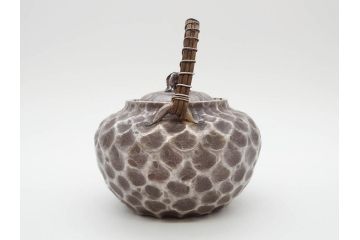 純銀　服部製　茶器揃　在銘作家物　合計972g　槌目模様が魅力的な重厚感のある茶器揃(銀瓶、湯瓶、煎茶道具、服部時計店、シルバー、茶道具、湯沸かし、急須、茶托、和食器、共箱付き、説明書付き)(R-078648)