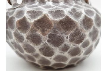 純銀　服部製　茶器揃　在銘作家物　合計972g　槌目模様が魅力的な重厚感のある茶器揃(銀瓶、湯瓶、煎茶道具、服部時計店、シルバー、茶道具、湯沸かし、急須、茶托、和食器、共箱付き、説明書付き)(R-078648)
