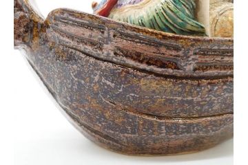 伊東陶山　高さ約20cm　細部まで丁寧に作られた宝舟(商売繁盛、宝船、縁起物、帆船、七福神、八仙、置物、オブジェ、共箱付き)(R-078649)