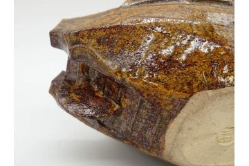伊東陶山　高さ約20cm　細部まで丁寧に作られた宝舟(商売繁盛、宝船、縁起物、帆船、七福神、八仙、置物、オブジェ、共箱付き)(R-078649)